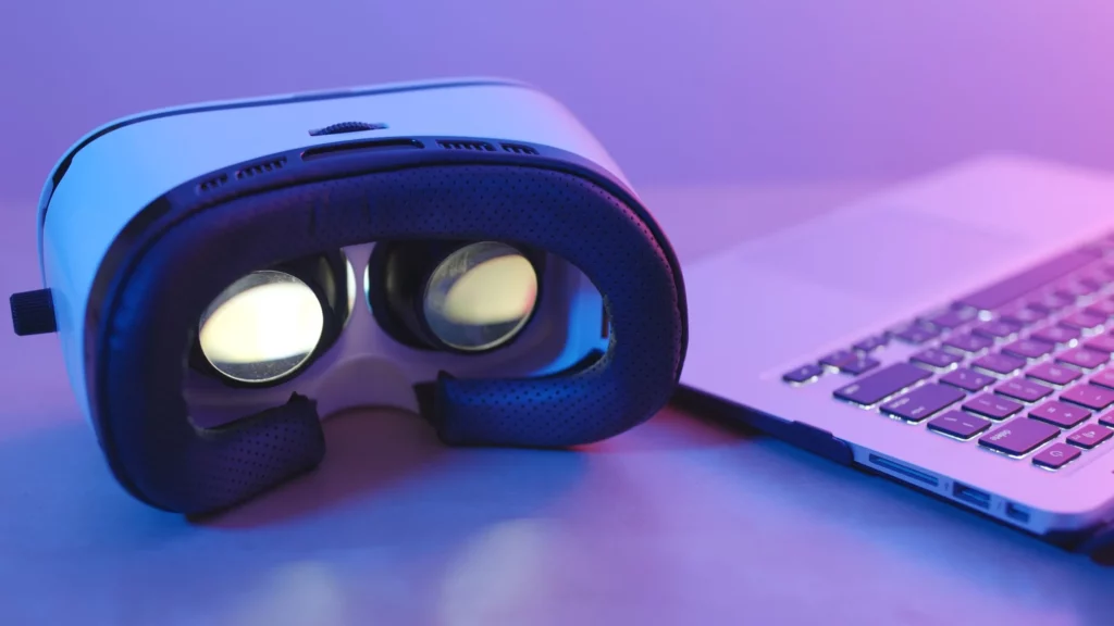 Unveiling the World of Interactive Entertainment with AR and VR Gaming